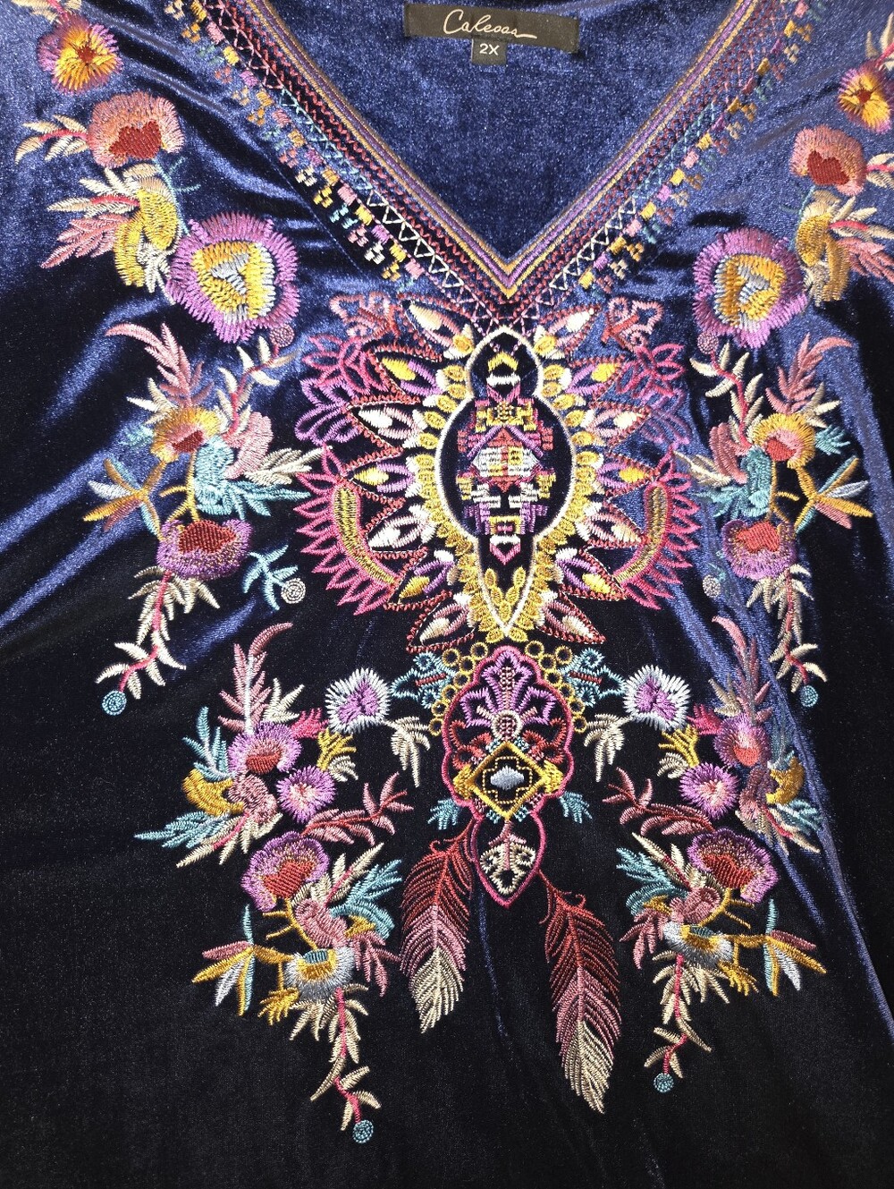 Calessa Navy Velvet Embroidered V-Neck Tunic, Size 2X - Picture 3 of 5